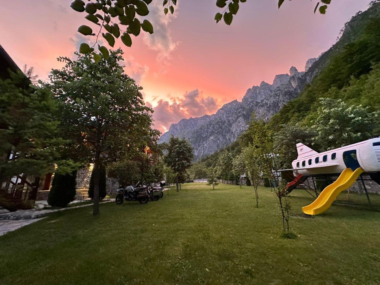 Valbona Relax 호텔 외부 사진